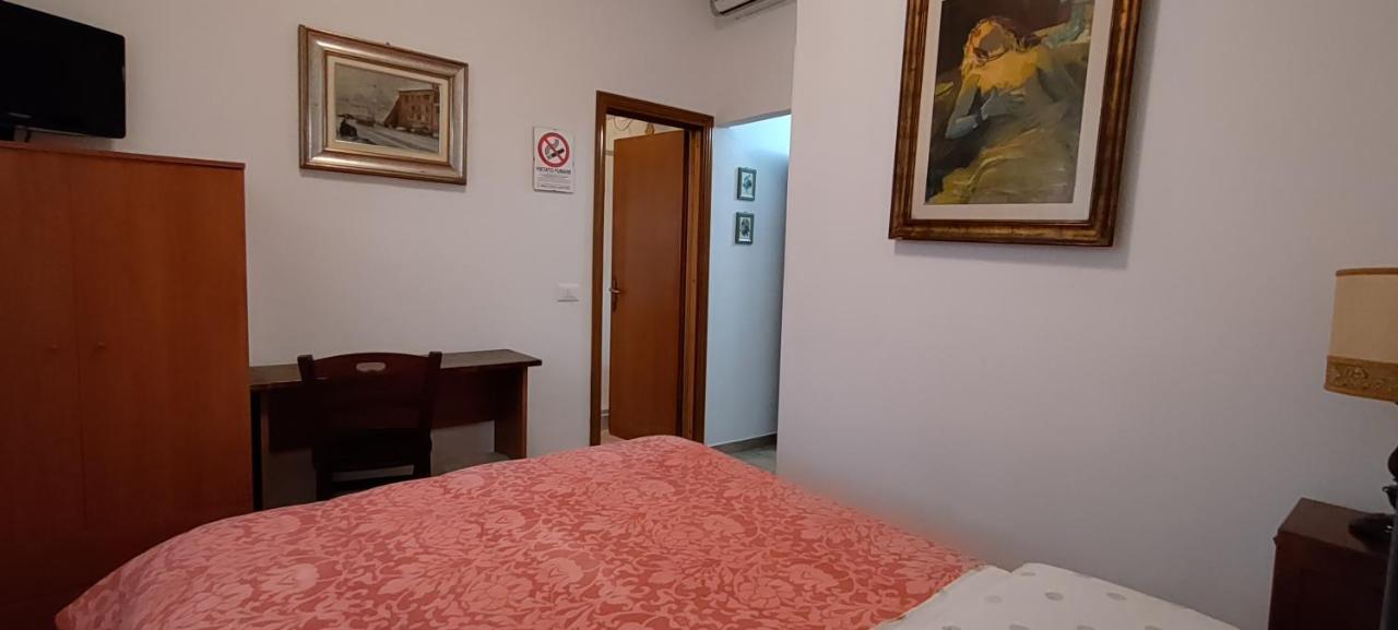 Pisa Central Station Room Rent Экстерьер фото